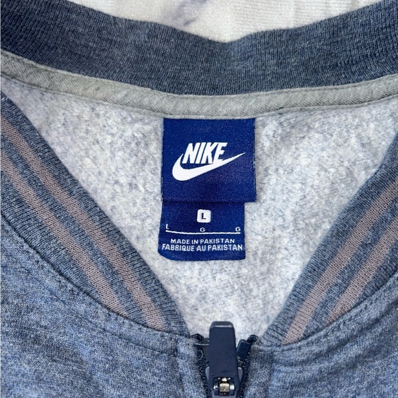 Nike jacket - Picture 3 of 3